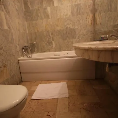 Otel Symbola 4*