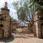 Symbola מלון